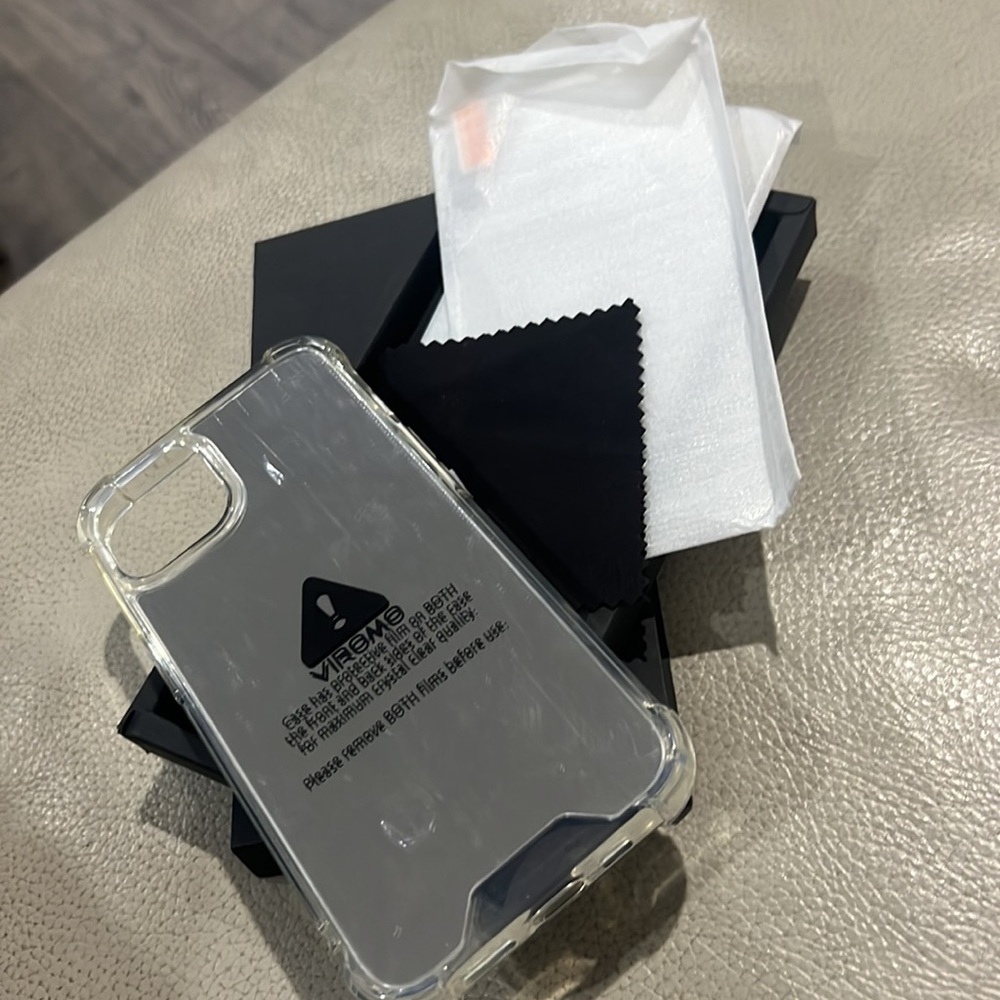 VIROMO Mirrored IPhone 11 Case - Picture 2 of 3